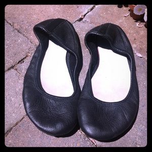 Soft star black leather outer w/suede insole EUC